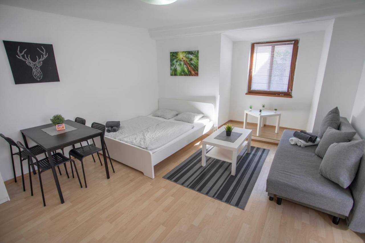 Apartamento Old Town Studio Hall in Tirol Exterior foto