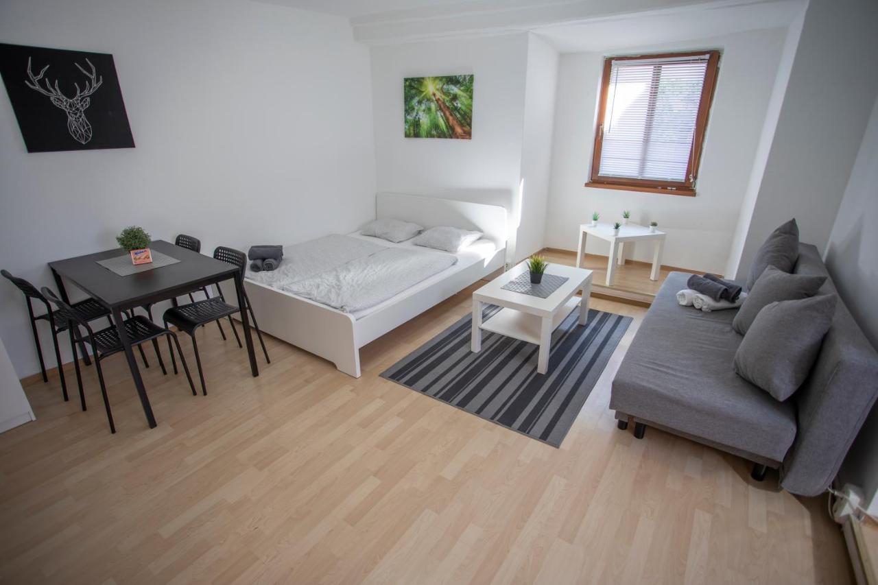 Apartamento Old Town Studio Hall in Tirol Exterior foto